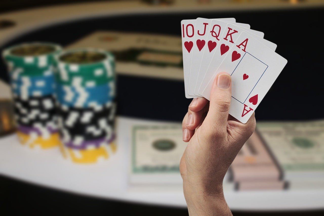 solt 777 Casino Roulette Live Table ကစားသမားများ MMK Bet ထားနေသောမြင်ကွင်း